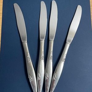 Oneida Stainless Flatware Rose Duet Pattern 4 Dinner Knives USA HTF Pattern